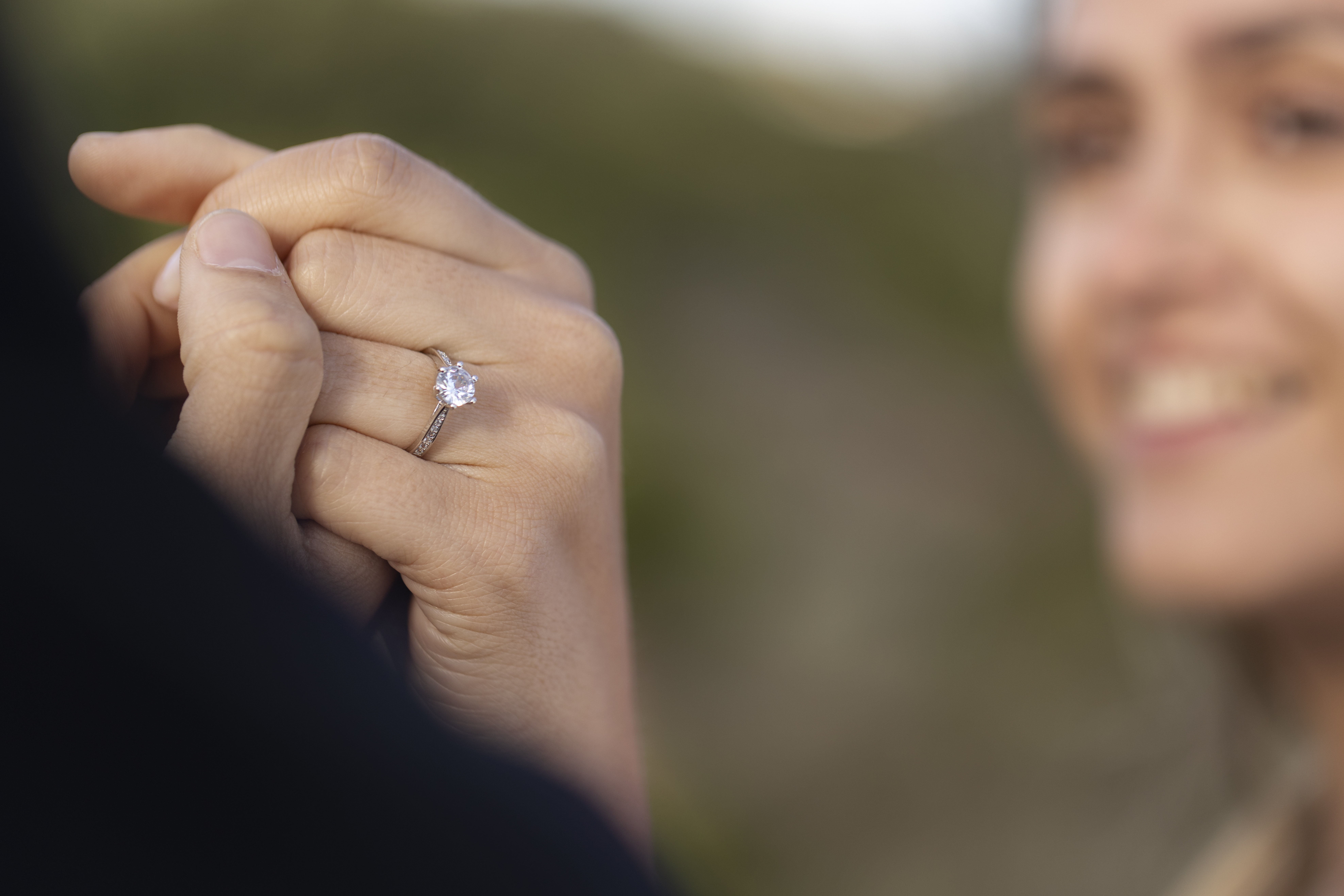 How to Choose a Diamond Engagement Ring