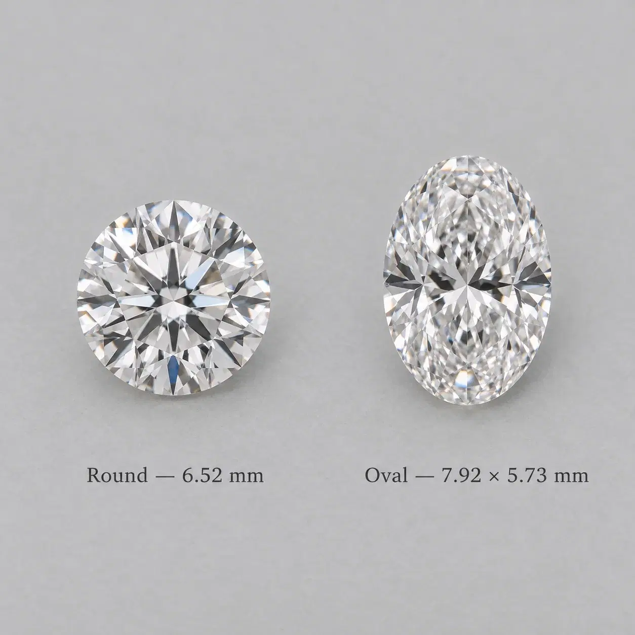 Illustrative round and oval diamonds with their displayed millimetre measurements.
